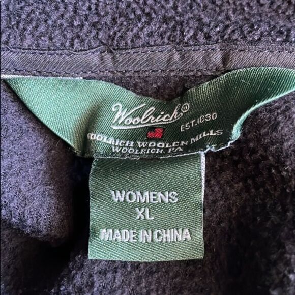 Woolrich Women’s Black Full Zip Fleece Vest W/Pockets & Logo (Size: XL) - Picture 8 of 13